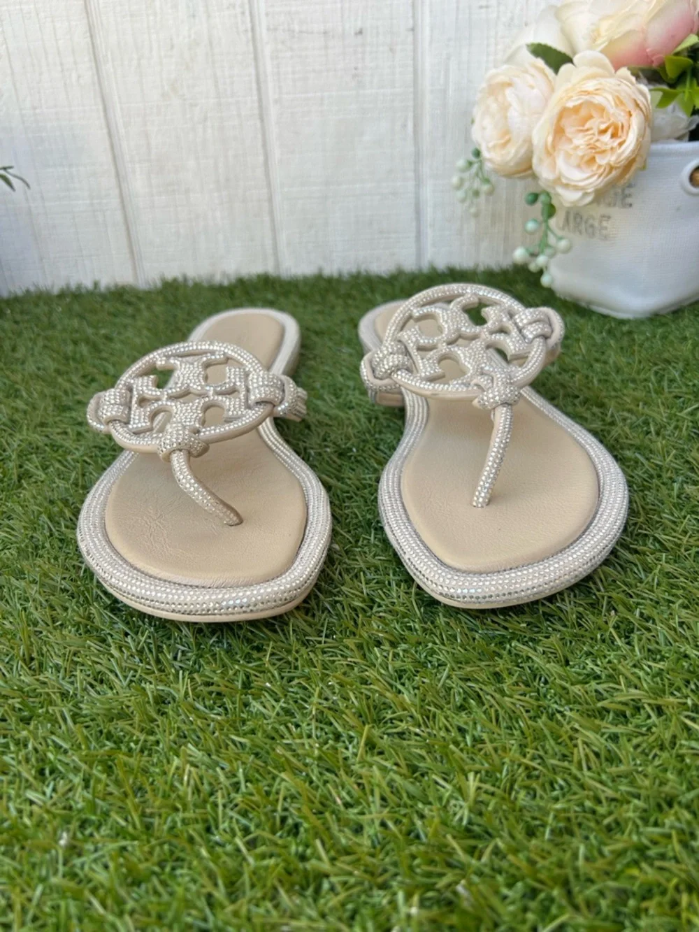TORY BURCH Best Seller MILLER PAVÉ KNOTTED SANDAL 7.5 preowned  $300 Stone Gray